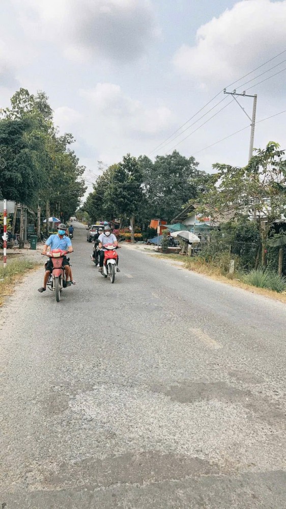 - Miếng Vườn Siêu Rộng. KV Phú Xuân .  Mái Dầm , Xã  Châu Thành. TP Cần Thơ