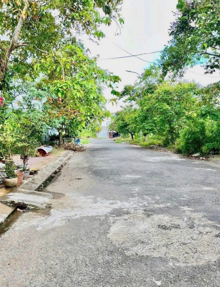 NỀN KDC TÂN PHÚ ĐƯỜNG B9, PHƯỜNG HƯNG PHÚ, CẦN THƠ. KẾ ĐƯỜNG A3 VÀ TRƯỜNG HỌC MỚI XÂY