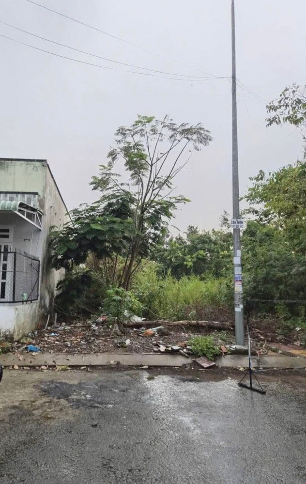 NỀN KDC TÂN PHÚ ĐƯỜNG B9, PHƯỜNG HƯNG PHÚ, CẦN THƠ. KẾ ĐƯỜNG A3 VÀ TRƯỜNG HỌC MỚI XÂY