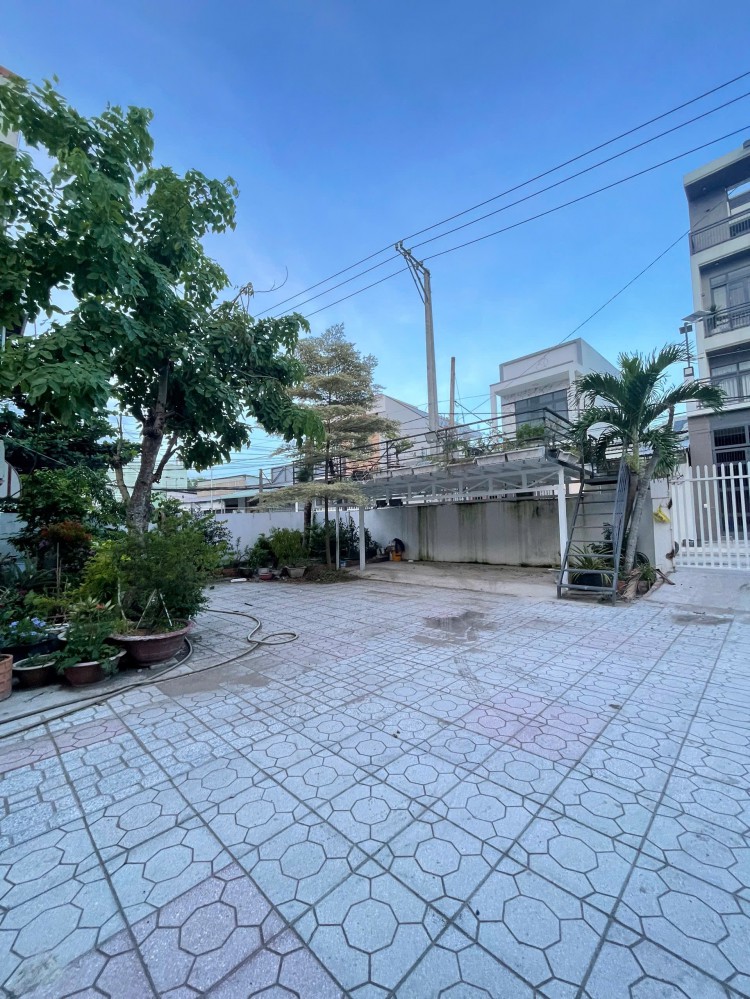 NHÀ TRỆT LẦU TRỤC CHÍNH HẺM LÒ MỖ HOA VIÊN THÀNH ĐẠT - CẦN THƠ