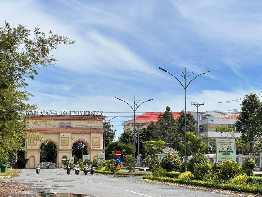 BÁN NỀN GẦN ĐH NAM CẦN THƠ VÀO 1KM THUỘC P.LONG TUYỀN CẦN THƠ