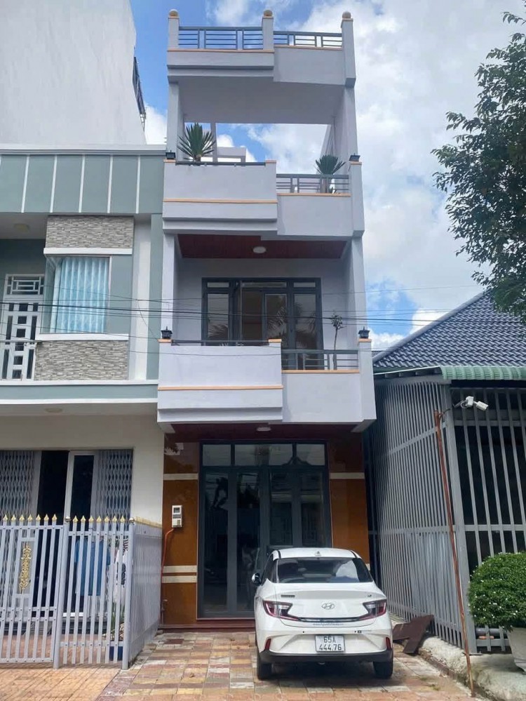 CHO THUÊ NHÀ TRỆT 2 LẦU TRỤC CHÍNH KDC DIỆU HIỀN - GẦN BỆNH VIỆN HOÀN MỸ - CẦN THƠ