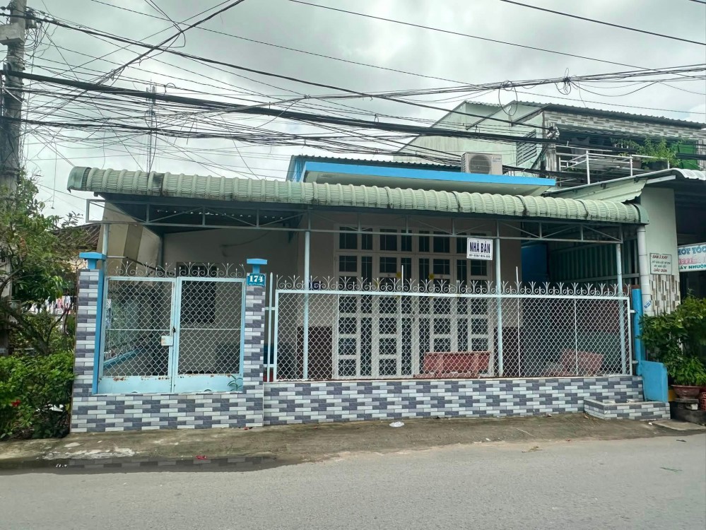Nhà mặt tiền đường Bùi Hữu Nghĩa Gần Trường Học Các Cấp Bình Thuỷ, Cần Thơ
