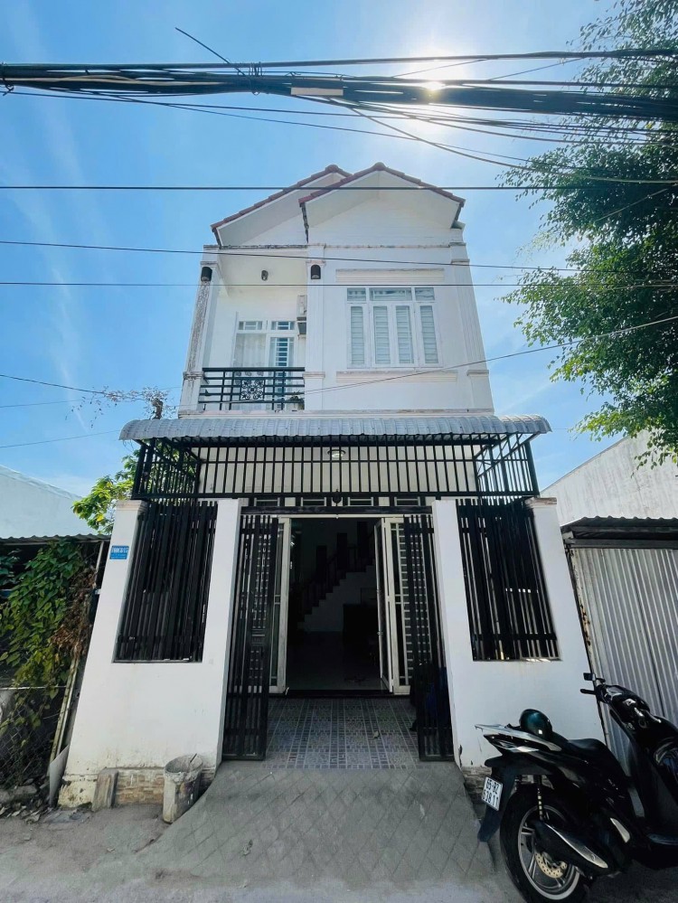 CHO THUÊ NHÀ NGUYÊN CĂN FULL NỘI THẤT 1 TRỆT 1 LẦU NGAY TRUNG TÂM ĐƯỜNG NGUYỄN VĂN CỪ NỐI DÀI HẺM LT 12-20