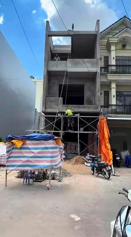 NHÀ 1 TRỆT 2 LẦU HIỆN ĐẠI MỚI ĐẸP - SỐ 86 - ĐƯỜNG D6 - KDC HỒNG LOAN, P. CÁI RĂNG, GIÁP TRUNG TÂM TP CẦN THƠ