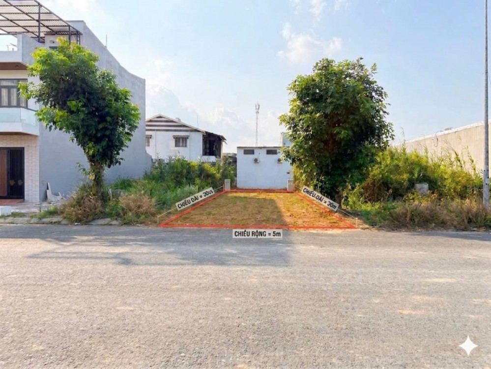 BÁN NỀN ĐẸP, CẠNH BÊN TRƯỜNG CẤP 2- KDC TÂN PHÚ- 100m2, HƯỚNG ĐÔNG NAM- LỘ 28m