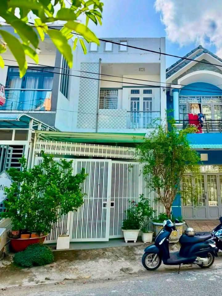 NHÀ TRỆT LẦU HOÀN CÔNG – MẶT TIỀN NAM CAO – KDC 91B