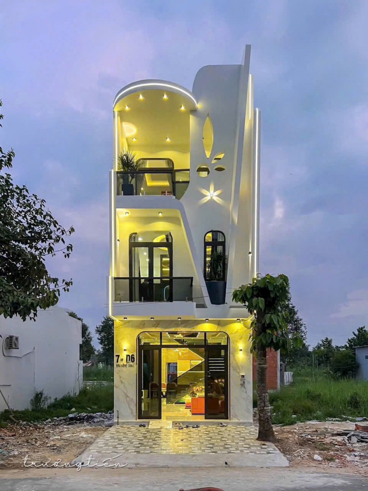 SIÊU PHẨM 1 TRỆT 2 LẦU MỚI 100% ĐƯỜNG D6 KDC HỒNG LOAN - HẺM THOÁT HIỂM PHÍA SAU 2M