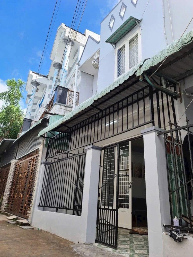 Nhà Lầu Đẹp Kiên Cố Bờ Kè Bà Bộ 7 Bờ Kè - Nguyễn Văn Linh - P. Long Tuyền - Tp Cần Thơ.