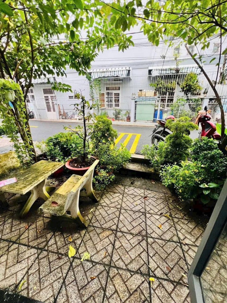 Nhà trệt lầu 3 PN hoàn công hẻm 172 Trần Quang Diệu sát chợ Cầu Ván