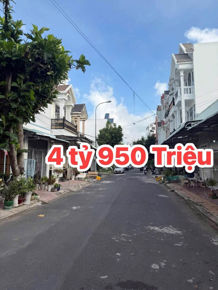 Chính chủ bán nhà 1 trệt 2 lầu KDC Đại Học Y Dược, P. Tân An ( An Khánh), TP. Cần Thơ