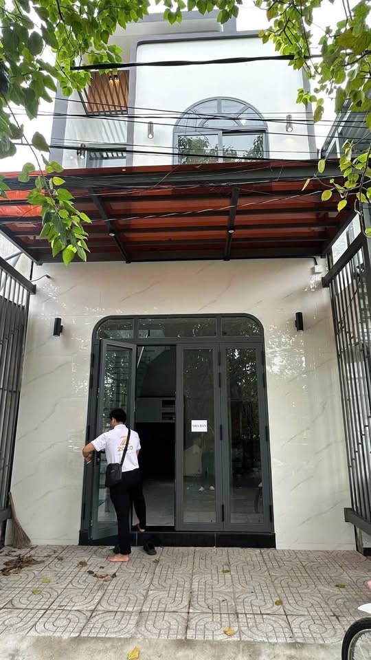 CHÍNH CHỦ Bán Nhà 1 Trệt 1 Lầu Hẻm 122 đường Nguyễn Thông cách bờ kè 10 bước chân