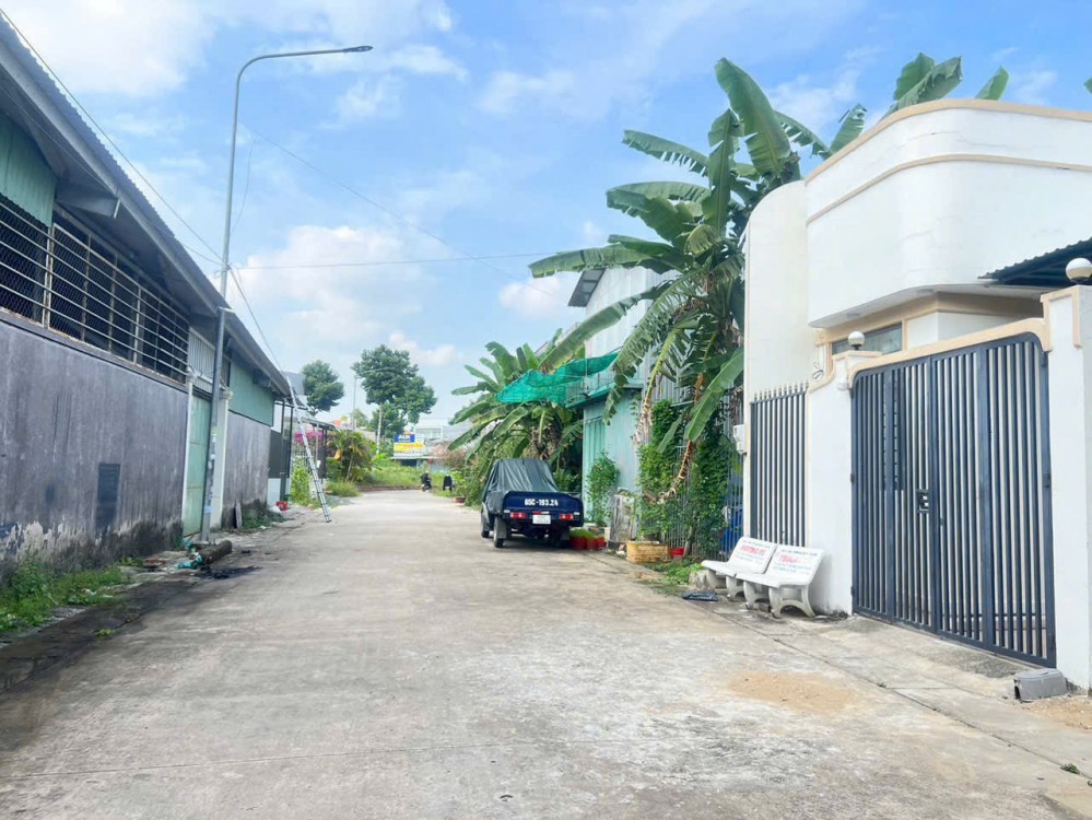 Nền đẹp giáp KDC Quân Đội , cách trung tâm Ninh Kiều 15p di xe ô tô