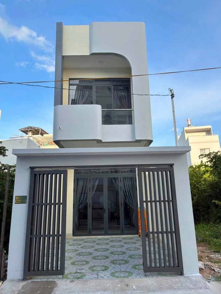 GIÁ GIẢM MẠNH CHỈ CÒN 3 TỶ 390 TRIỆU  - Bán nhà trung tâm thành phố cần thơ, khu Đại Ngân.