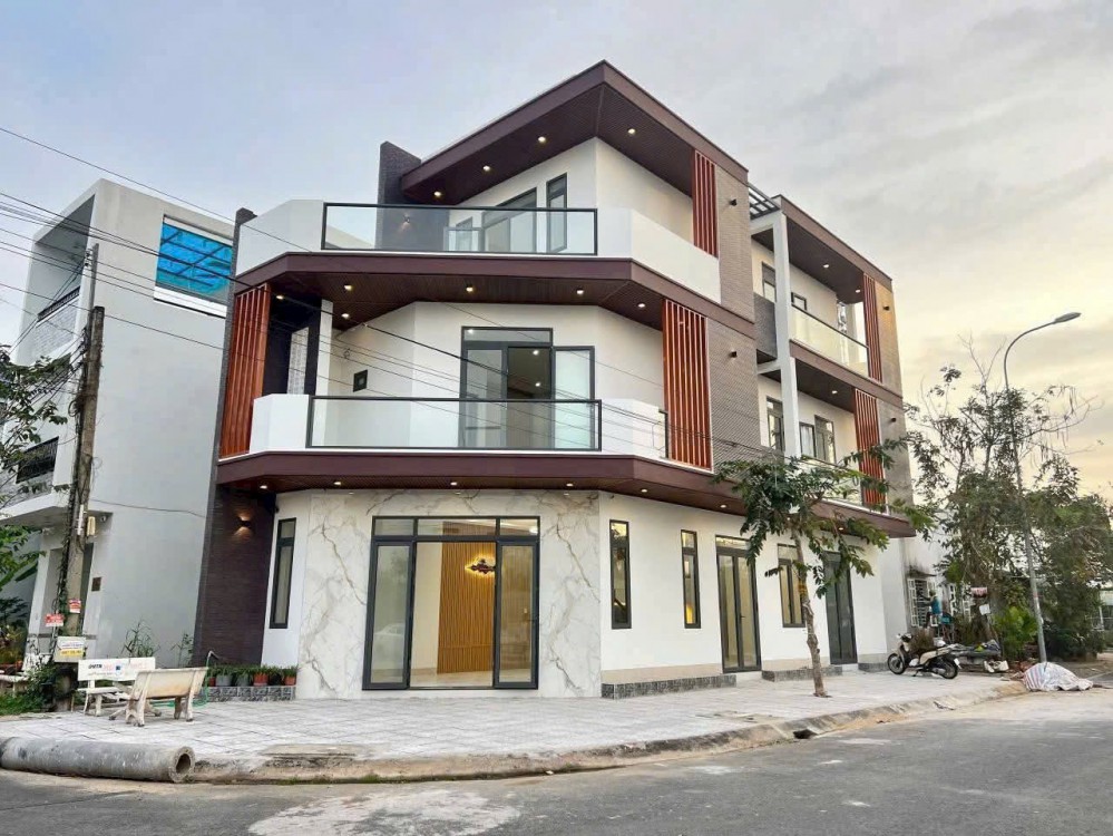 GIẢM 1 TỶ BÁN NHANH BÁN NHÀ 2 LẦU MỚI - GÓC B4 & B9 HAI MẶT TIỀN - KDC PHÚ AN