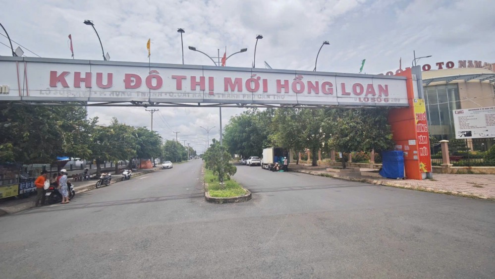 Chính Chủ bán nền đẹp kế gốc trục chính D10 kdc Hồng Loan