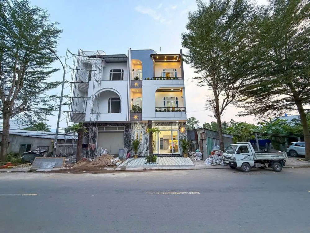 BÁN NHÀ 1 TRỆT 2 LẦU FULL THẤT MẶT TIỀN ĐƯỜNG XUÂN HỒNG GẦN BỆNH VIỆN NHI ĐỒNG CẦN THƠ