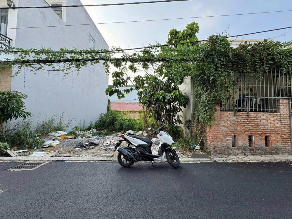 Nền đẹp diện tích cực hiếm hẻm trục chính hẻm 112, đường Hoàng Quốc Việt