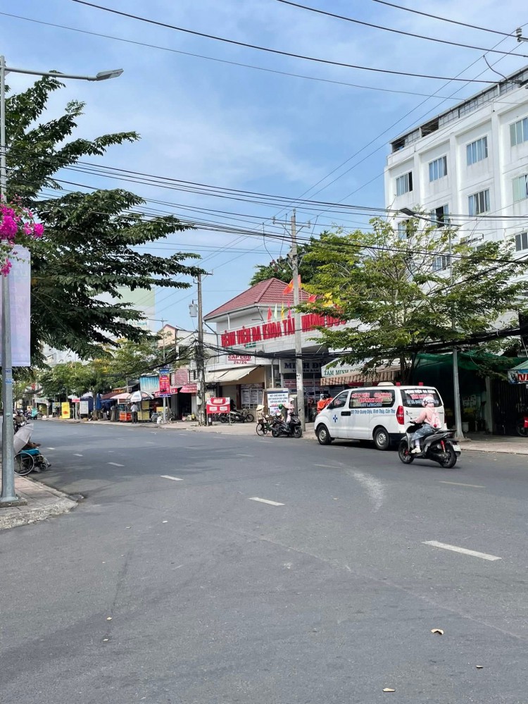 Cho Thuê Nhà Mặt Tiền Khủng TQD kế bên bệnh viện Tâm Minh Đức
