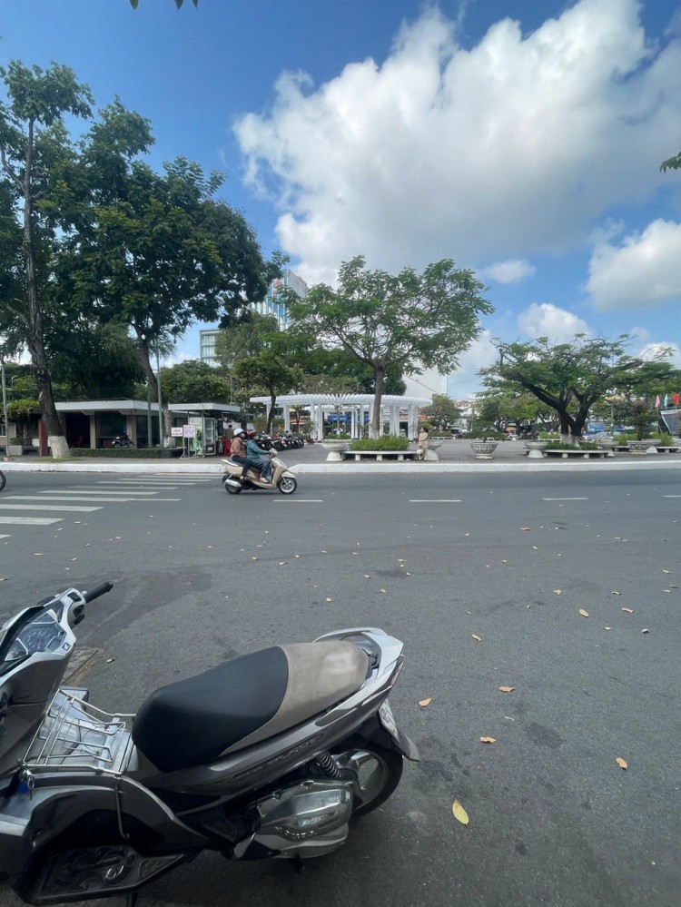 NHÀ 2 MẶT TIỀN LÝ TỰ TRỌNG – 3 TẦNG – KINH DOANH ĐỈNH – 19 TỶ!