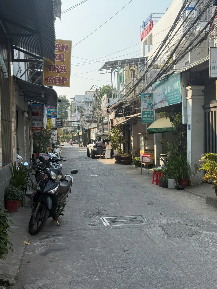 GIÁ TỐT 4,9 TỶ – NHÀ NGAY TRỤC NGUYỄN VĂN CỪ