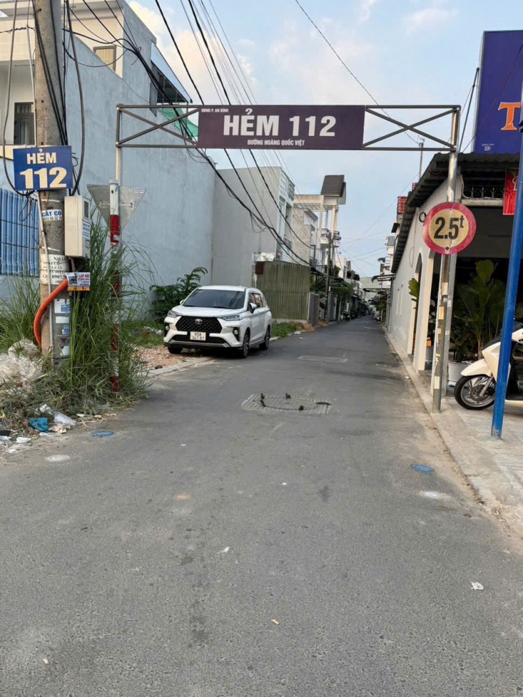 Nền Đẹp Hẻm 112 Hoàng Quốc Việt – Ô Tô Tới Nền – Chỉ 2,150 Tỷ