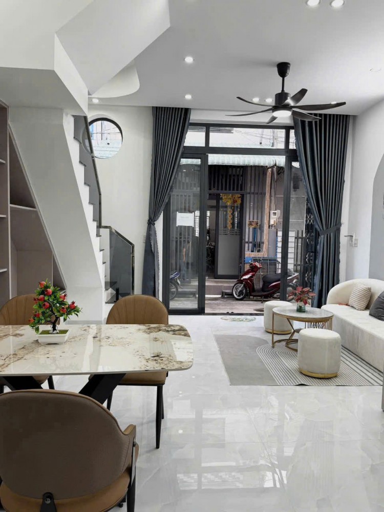 Giá tốt! Nhà mới full nội thất – Hẻm rộng 388Z – Vào ở ngay