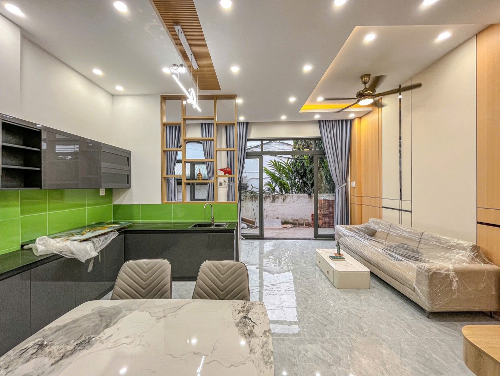 Hẻm ô tô quay đầu – Nhà trung tâm – Chỉ 2,65 tỷ